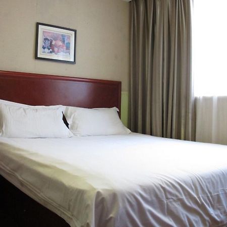 Greentree Alliance Jiangxi Nanchang Honggutan Middle Fenghuang Avenue Hotel Exteriör bild